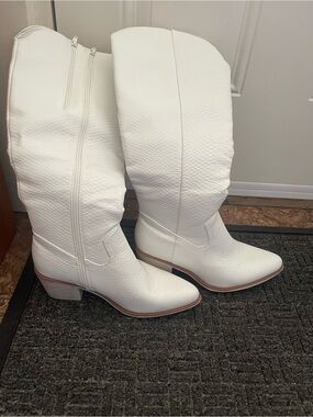 Pierre Dumas White Over-the-Knee Western Boots